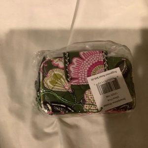 NWT Vera Bradley Smartphone Wristlet